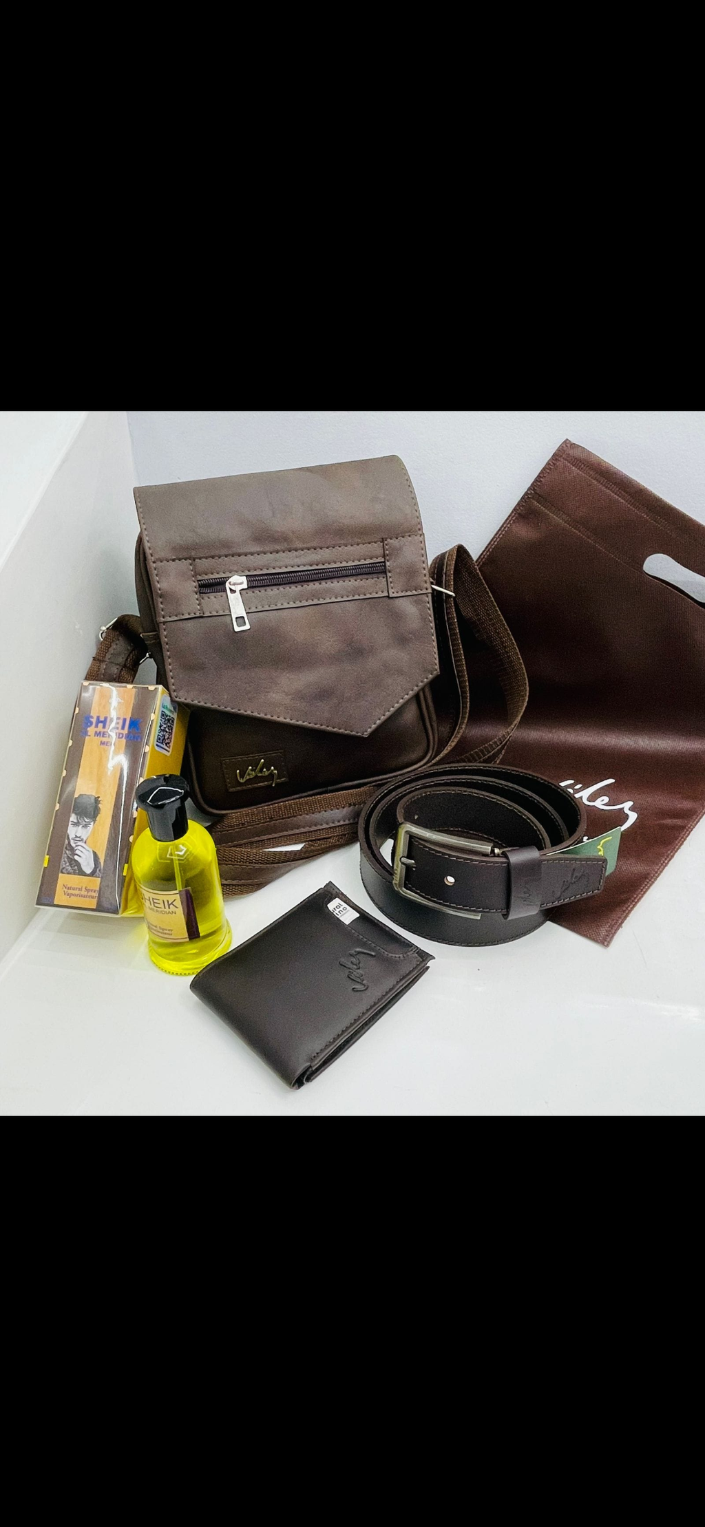 TRIO CARRIEL VELEZ LANCELOT + PERFUME