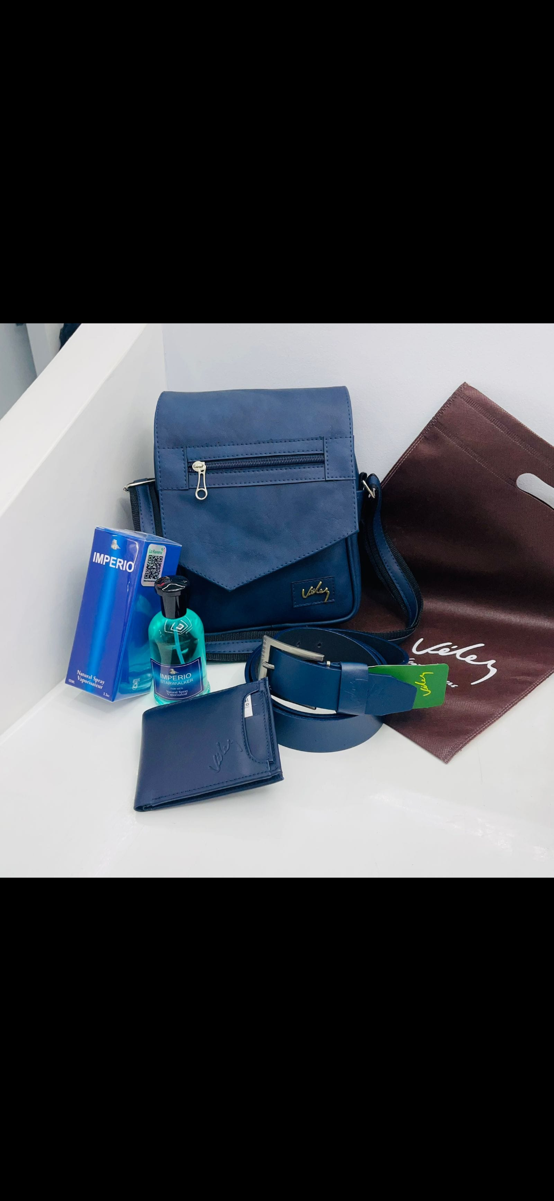 TRIO CARRIEL VELEZ LANCELOT + PERFUME
